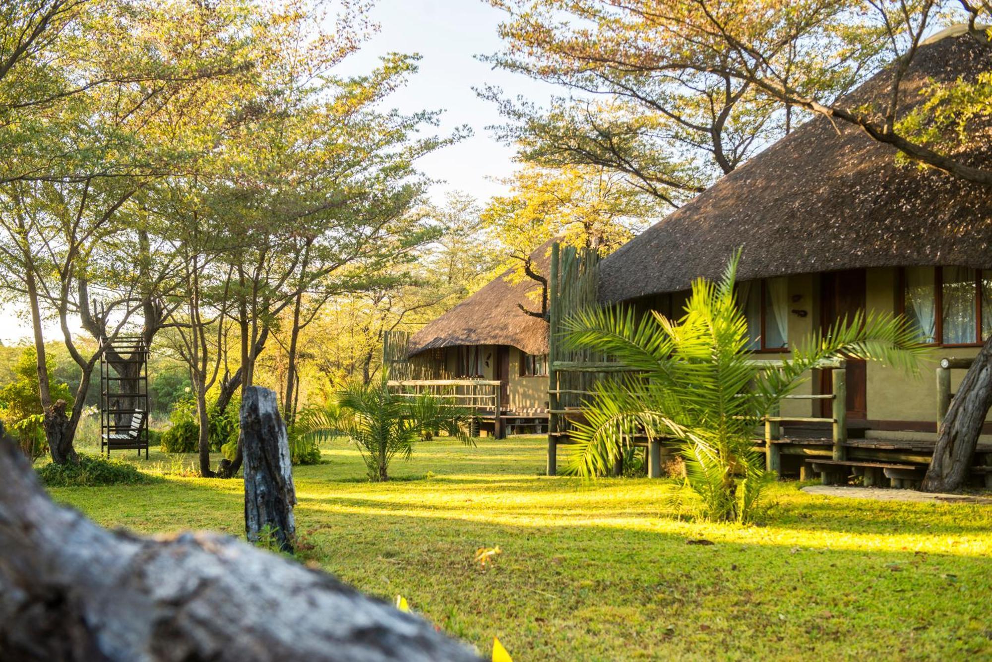 Gondwana Hakusembe River Lodge Rundu Luaran gambar