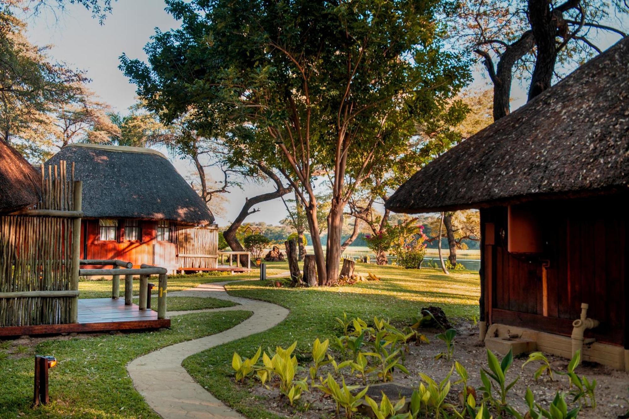 Gondwana Hakusembe River Lodge Rundu Bilik gambar