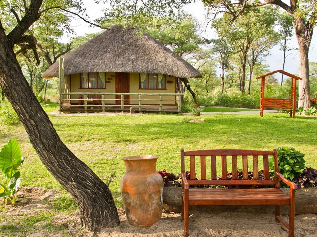 Gondwana Hakusembe River Lodge Rundu Luaran gambar