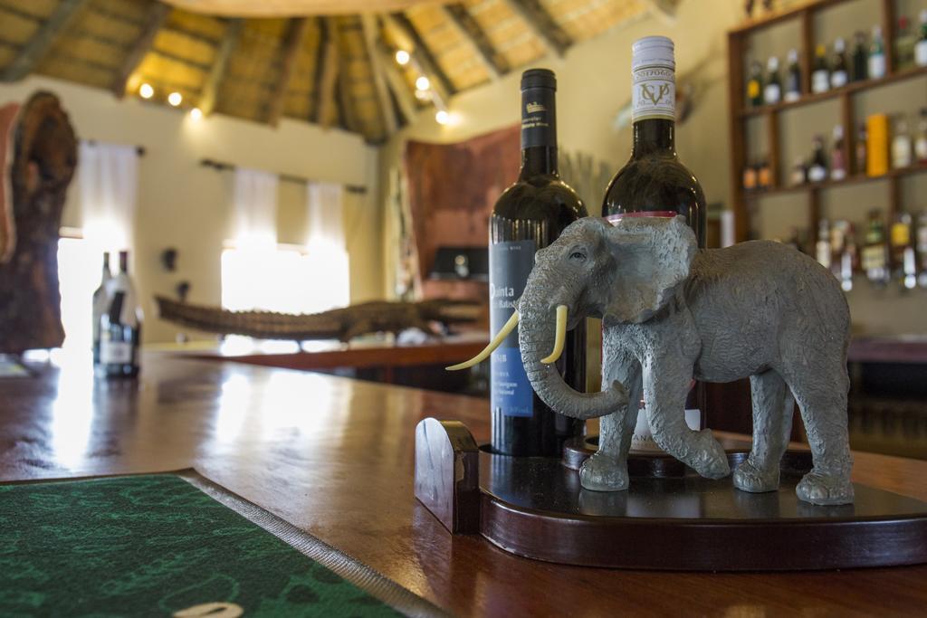 Gondwana Hakusembe River Lodge Rundu Luaran gambar