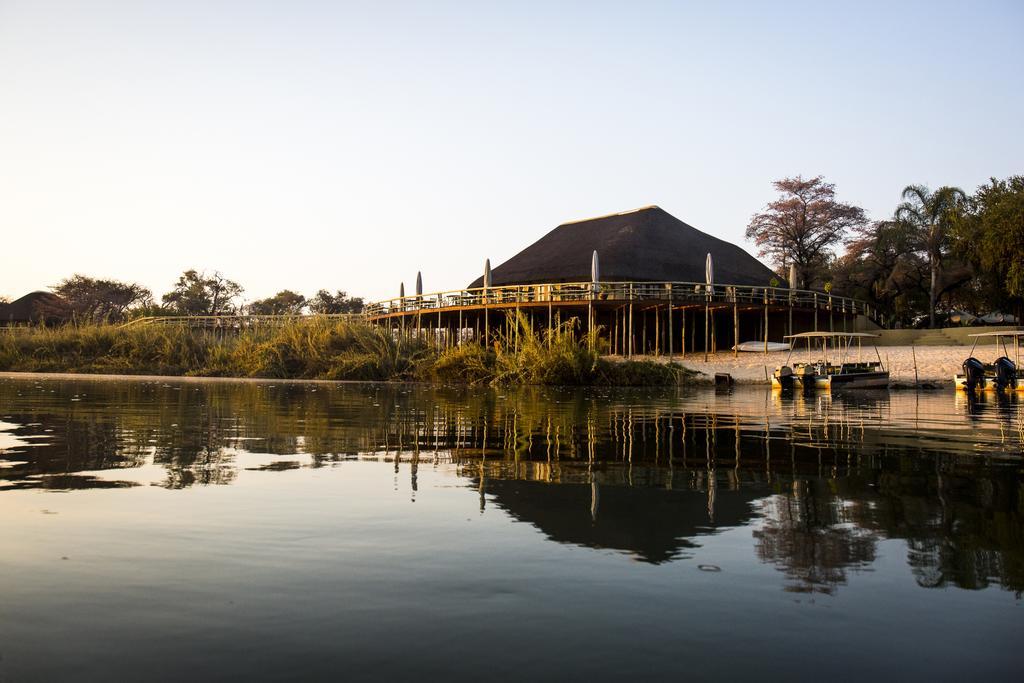 Gondwana Hakusembe River Lodge Rundu Luaran gambar