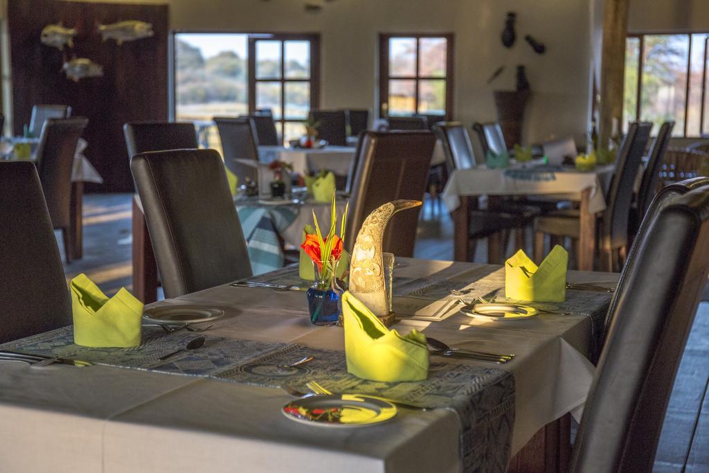 Gondwana Hakusembe River Lodge Rundu Luaran gambar