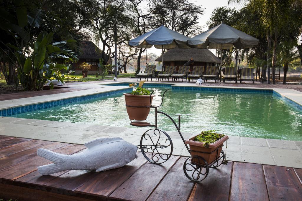 Gondwana Hakusembe River Lodge Rundu Luaran gambar