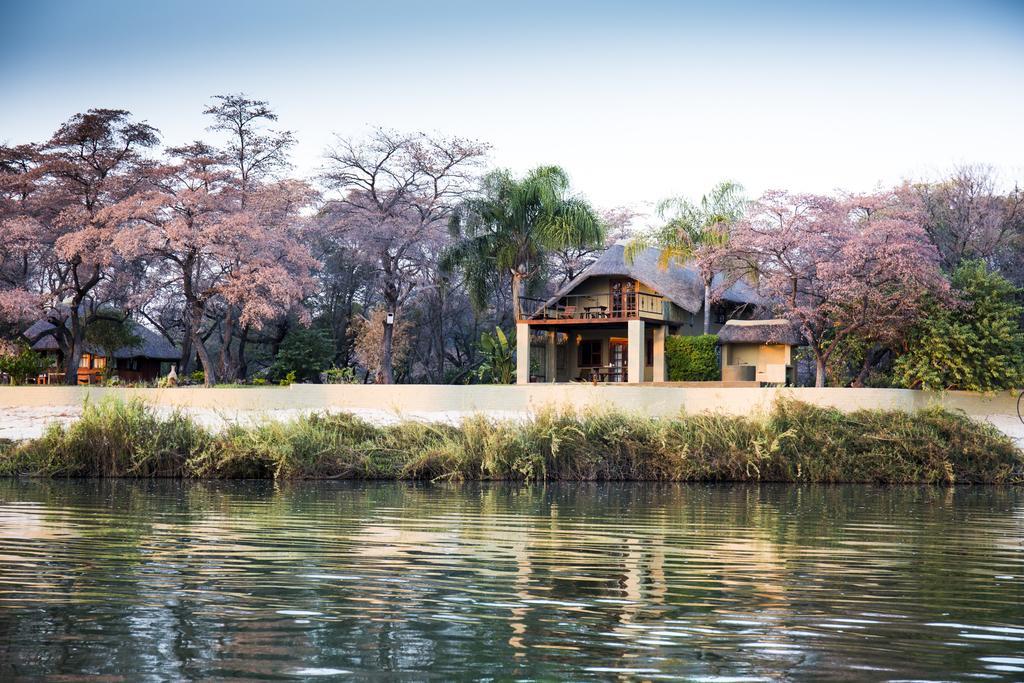 Gondwana Hakusembe River Lodge Rundu Luaran gambar