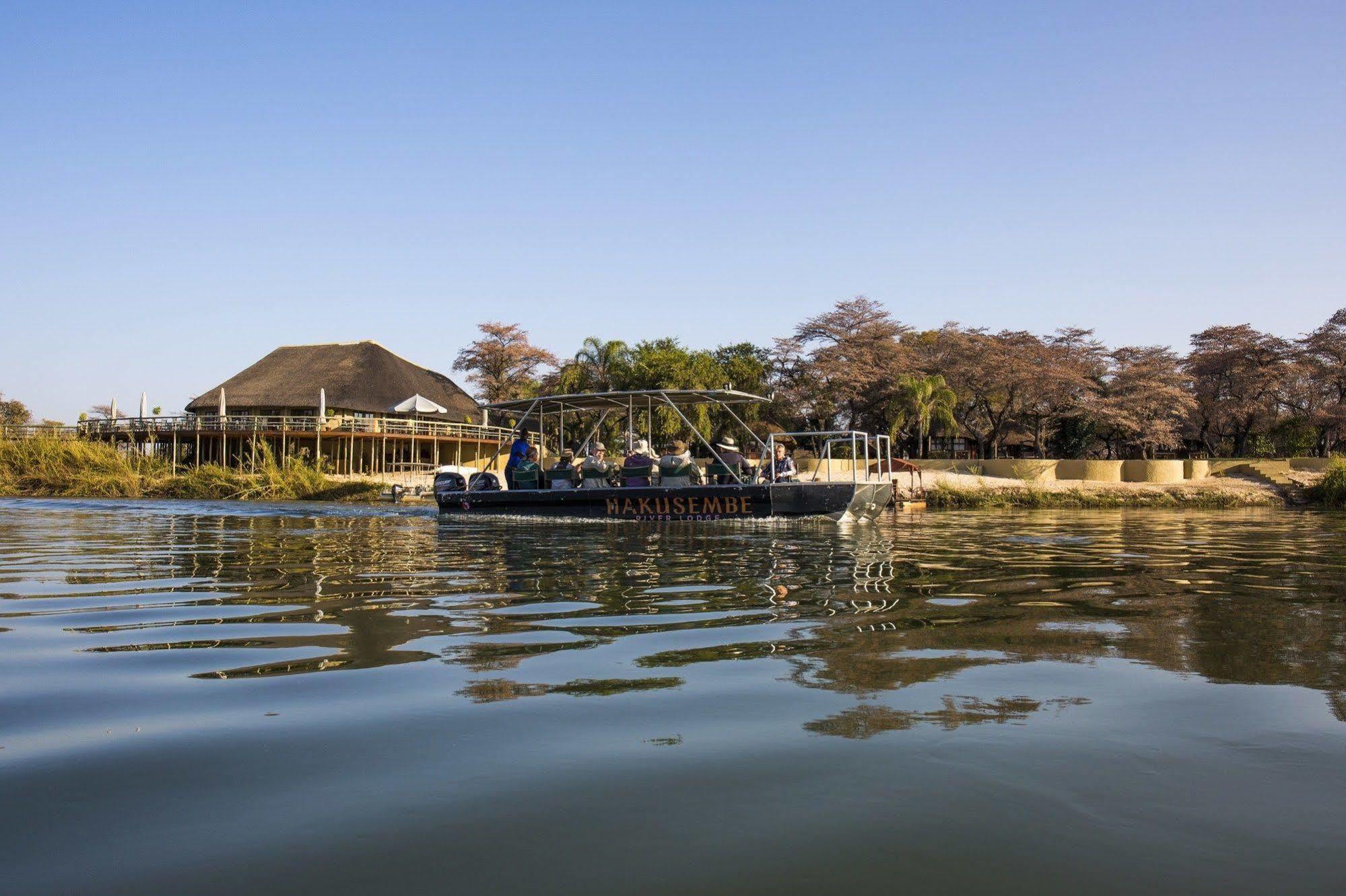 Gondwana Hakusembe River Lodge Rundu Luaran gambar