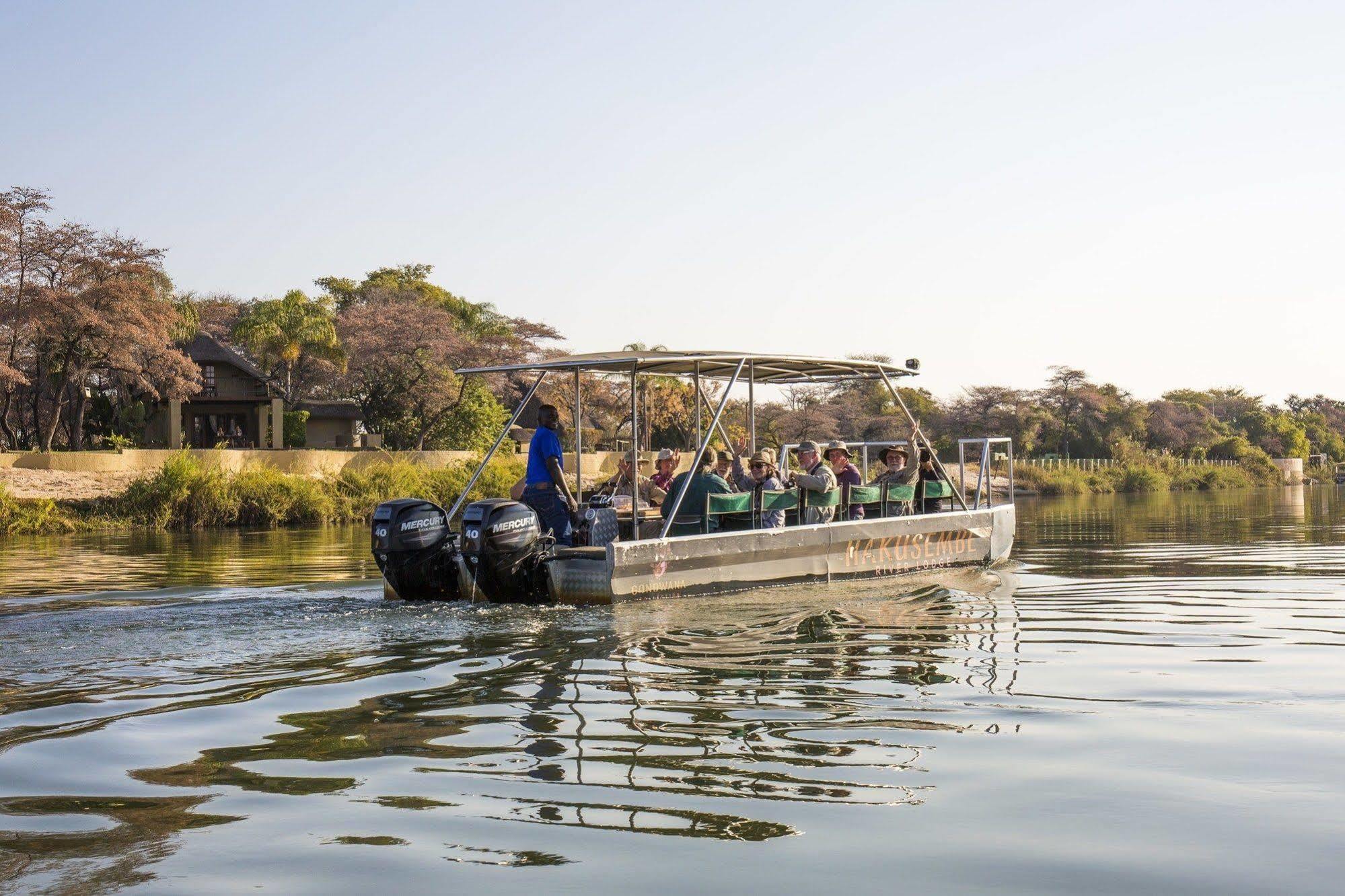 Gondwana Hakusembe River Lodge Rundu Luaran gambar