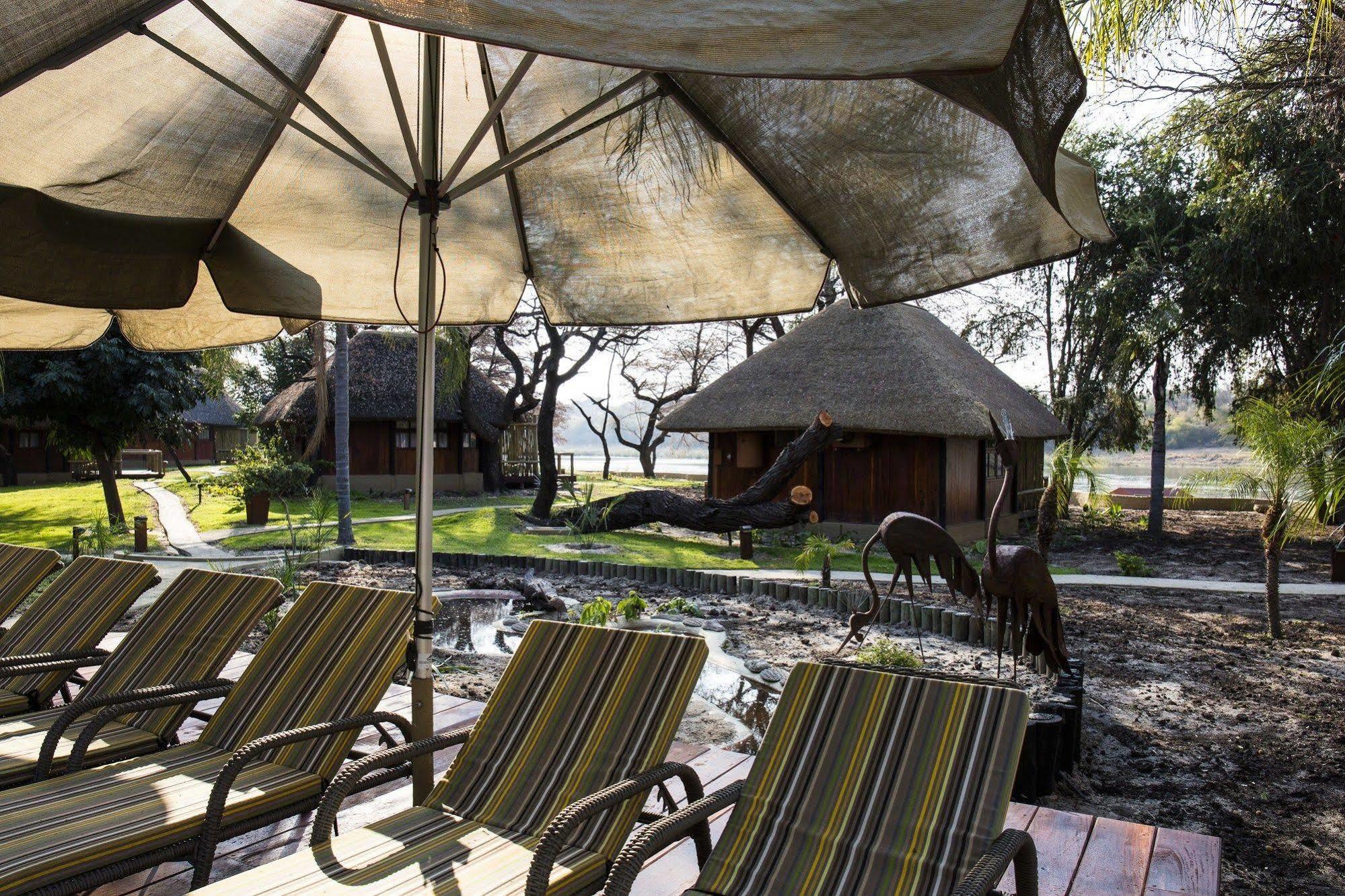 Gondwana Hakusembe River Lodge Rundu Luaran gambar