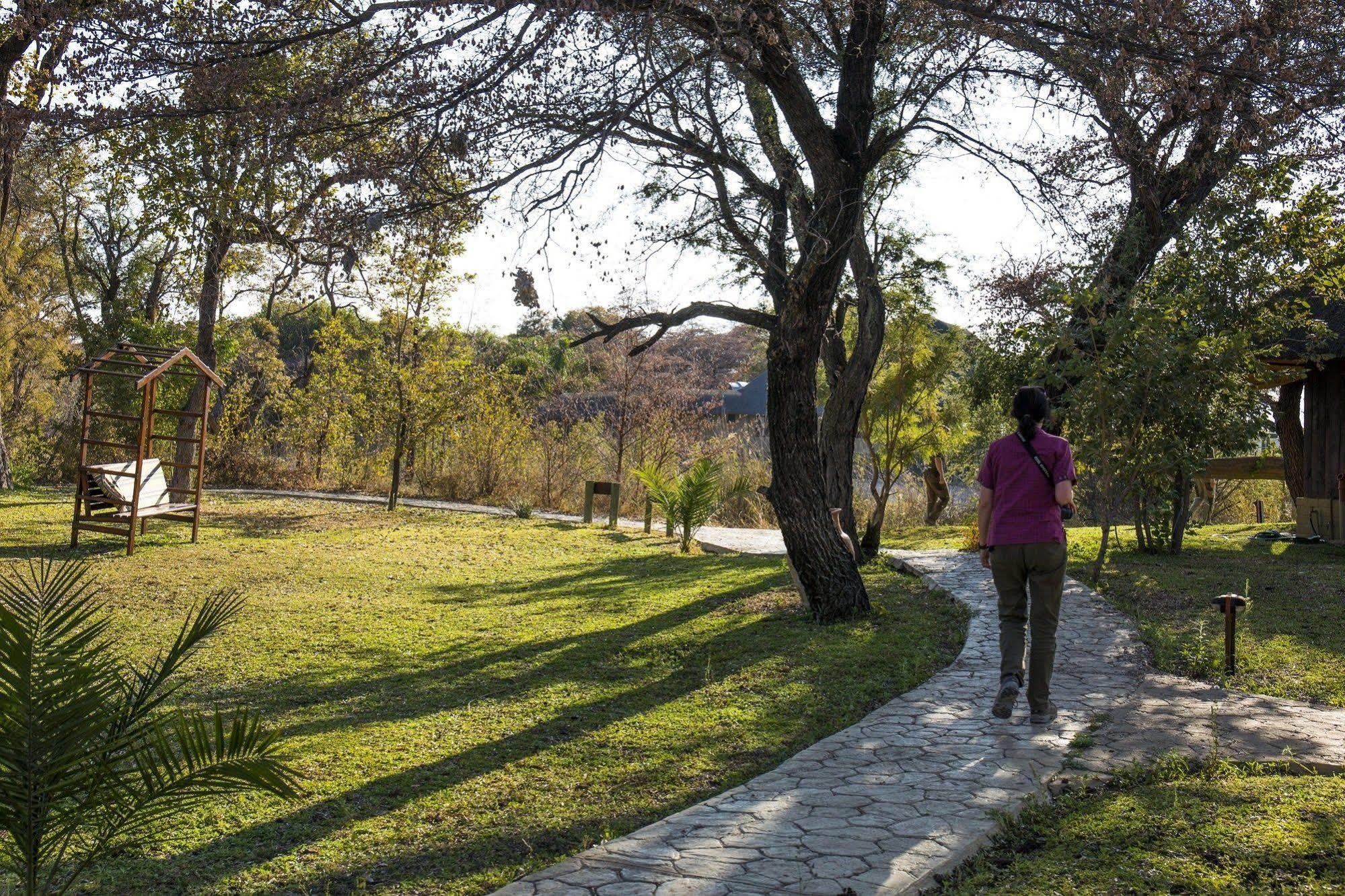 Gondwana Hakusembe River Lodge Rundu Luaran gambar