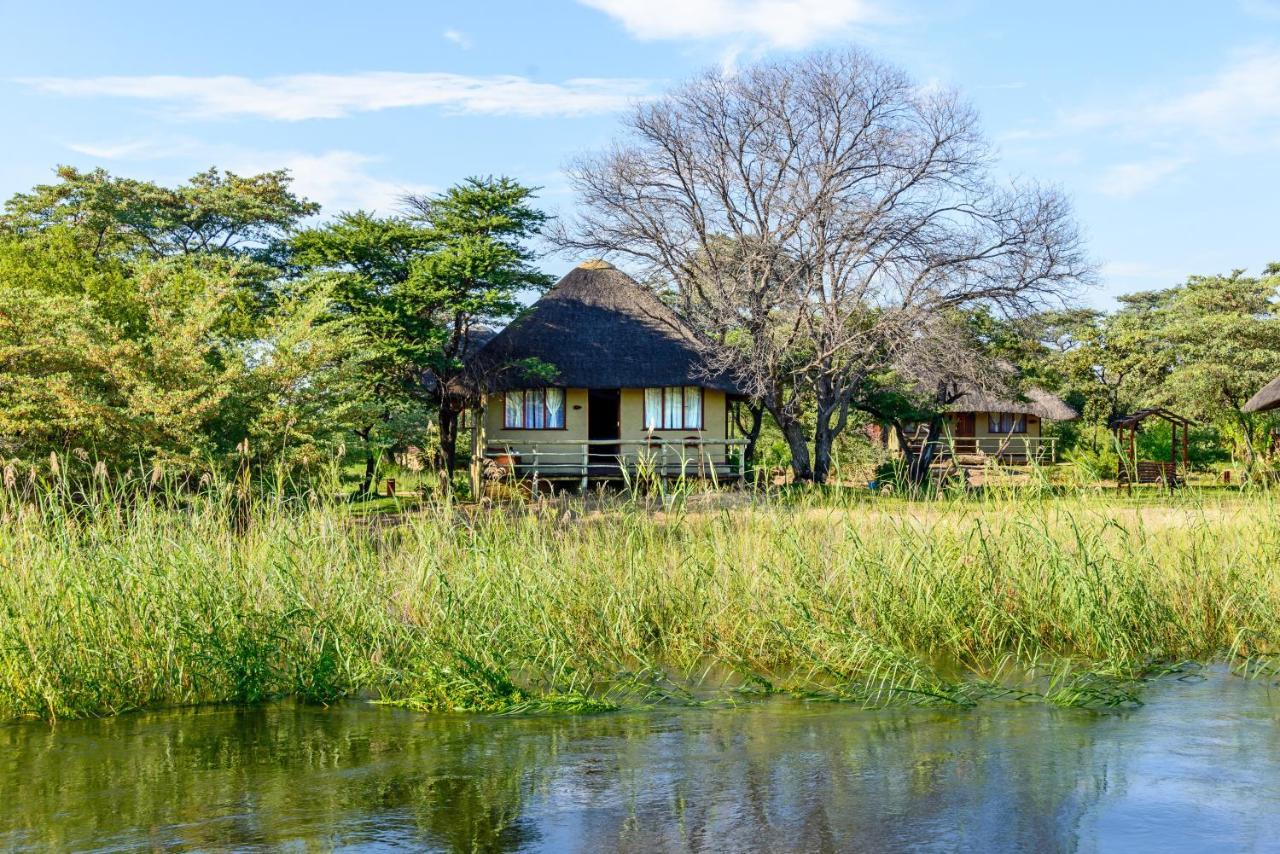 Gondwana Hakusembe River Lodge Rundu Luaran gambar